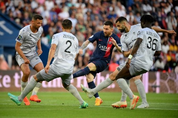 每体：曼城加速球员清洗进程，麦卡蒂与格10等4人为离队候选